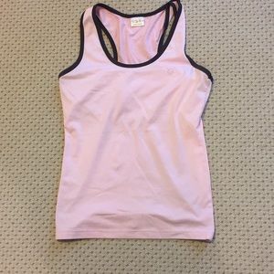 Sporty cute tank top! Barely used.